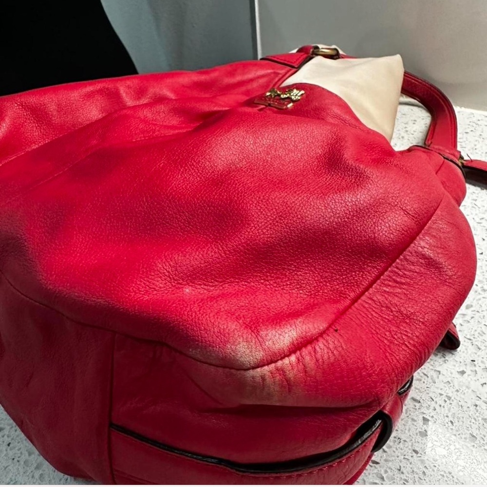 Coach Pink Madison Maggie Hobo model. - Picture 5 of 10